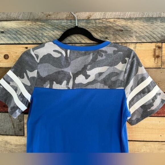 Sunshine & Rodeos Blue Camo Top Size Small - Picture 9 of 13